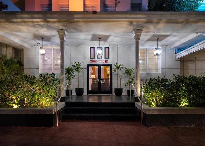  Townhouse , BW Signature Collection